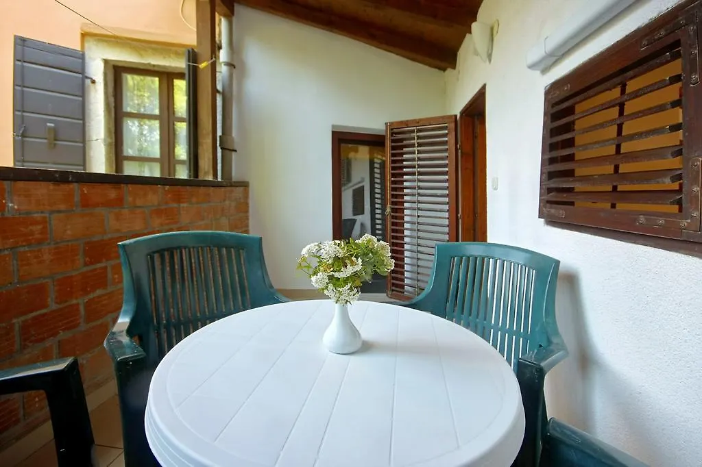 רוביני Apartments Androna
