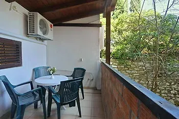 רוביני Apartments Androna